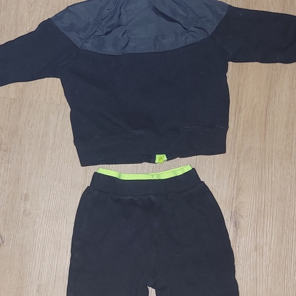 Nike track suit - Picture 10 of 10